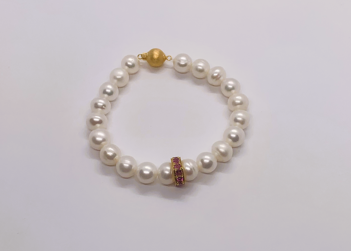 Natural Freshwater Pearl with Natural Garnet Bracelet
