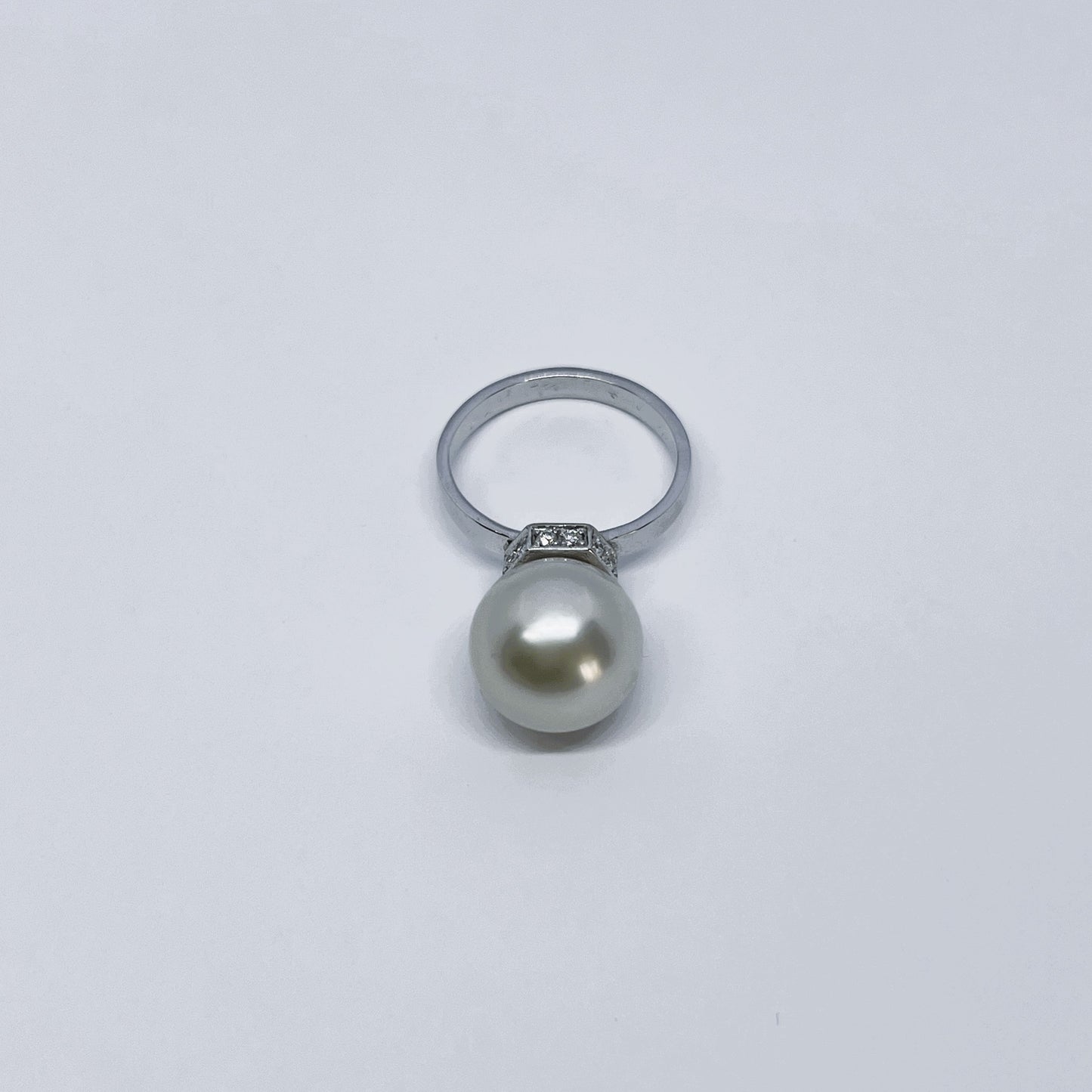 Natural Southsea Pearl with Natural Diamond Ring