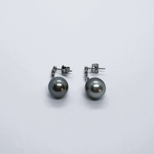 Natural Tahitian Pearl Earrings