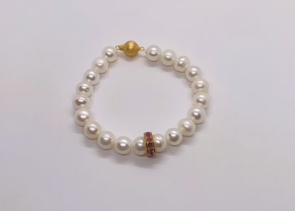 Natural Freshwater Pearl with Natural Garnet Bracelet