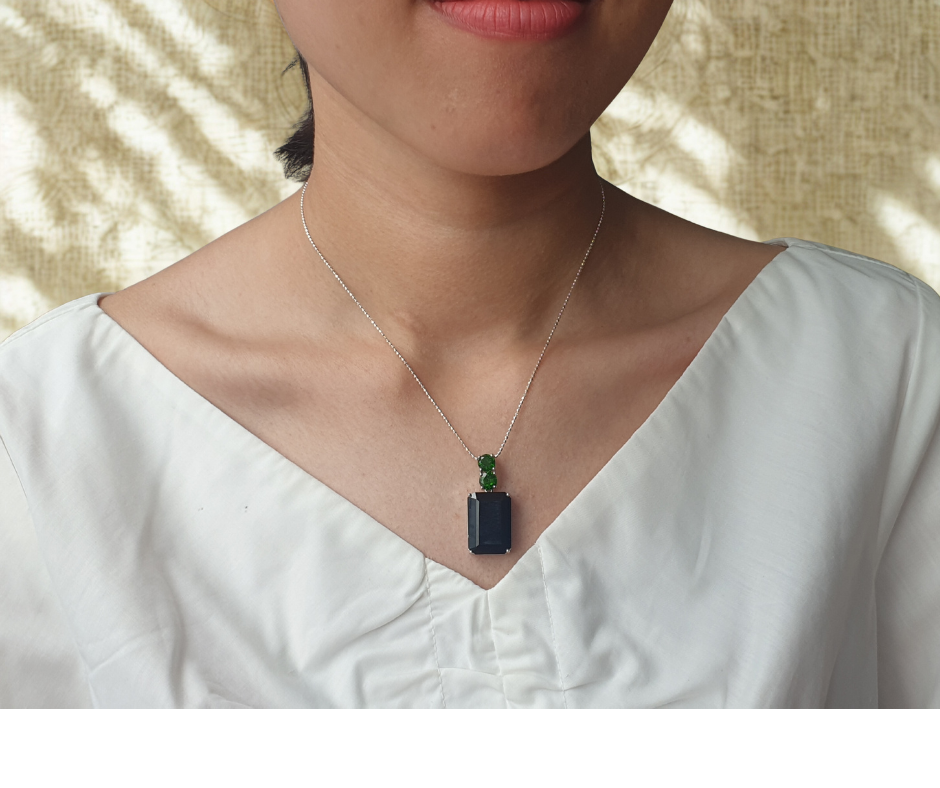 Natural Onyx with Diopside Pendant
