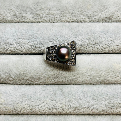 Natural Tahitian Pearl with Champagne Diamond Ring